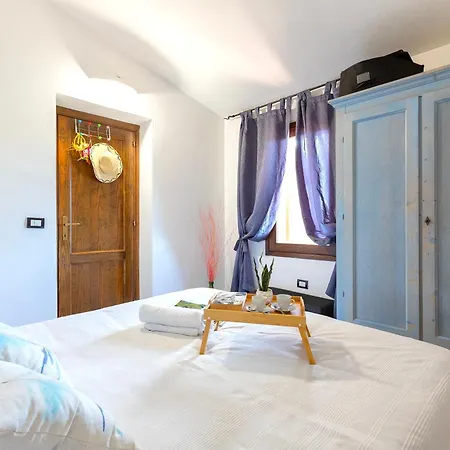 Casa vacanze Via Li Cossi *
